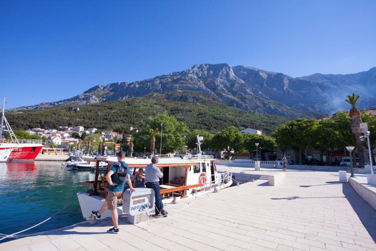 Apartments Mia Baška Voda Exteriör bild